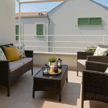 Apartament Sunny 1044 *